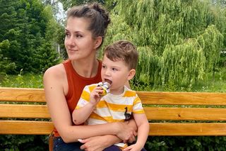 „Guz mózgu chce mnie odebrać dzieciom”. Metody leczenia w Polsce zawiodły. Szansa za granicą