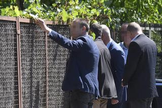 Podjadają prezesowi winogrona