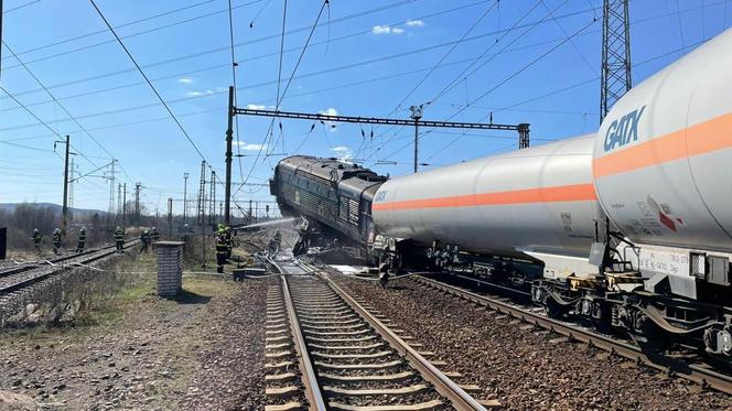 W Czechach zderzyły się w Niedzielę Wielkanocną dwa pociągi towarowe