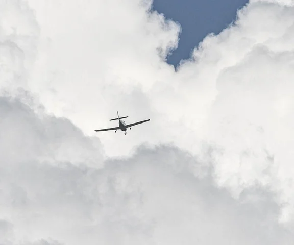 Tragedia we Włoszech. Dwóch pilotów zginęło w katastrofie samolotu