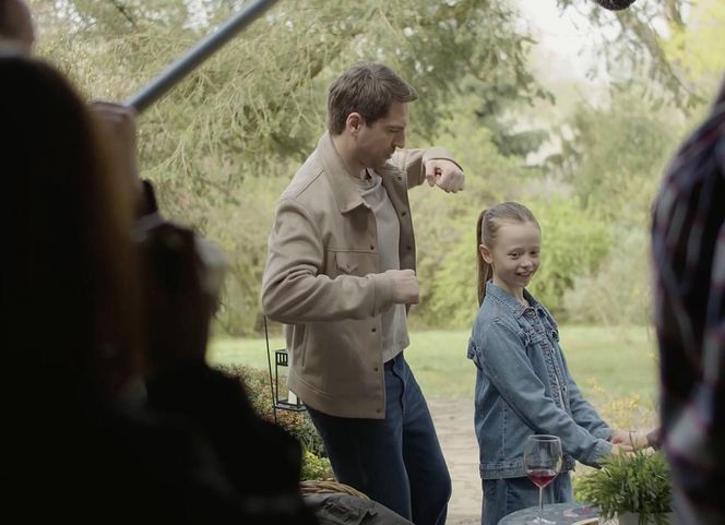 M jak miłość po wakacjach. Nadia (Mira Fareniuk), Dima (Michaił Pszeniczny)