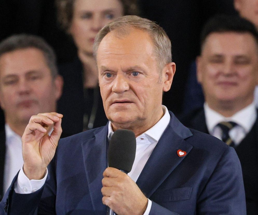 Tusk tłumaczy się ze swoich słów. W tle ważna ustawa