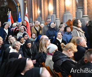 Wierni Archidiecezji Białostockiej pożegnali abp. Edwarda Ozorowskiego [ZDJĘCIA]