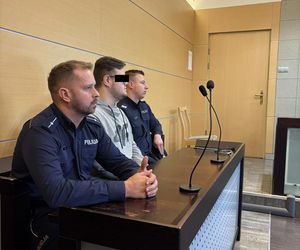 Makabra w Ostrowie. Rozłupał kamieniem czaszkę kurierowi. 