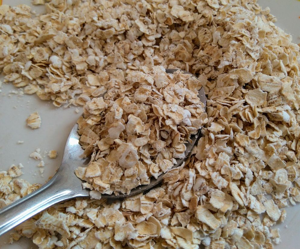 Czy można zjeść surowe płatki owsiane? Tak, ale pod pewnym warunkiem