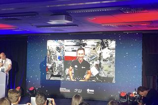 Lekcja na żywo ze Sławoszem Uznańskim-Wiśniewskim