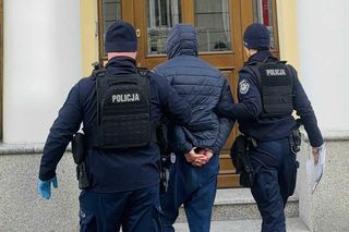 43-latek produkował i sprzedawał duże ilości narkotyków. Przerwali mu rawiccy kryminalni 