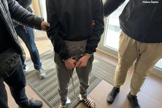 Zaatakował znajomego nożem i uciekł. Usłyszał zarzuty