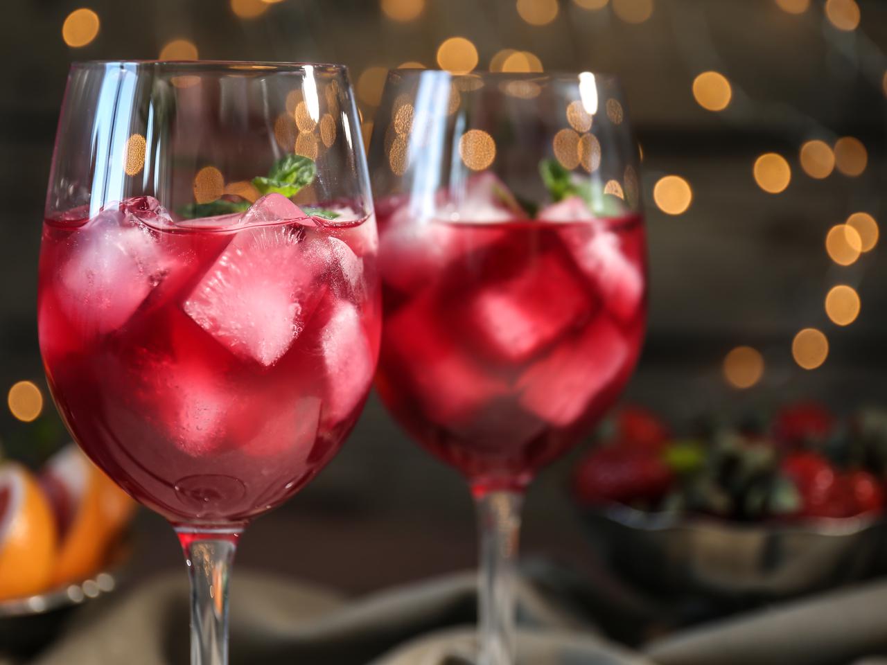 Spritzer z prosecco: przepis na orzeźwiający koktajl. Poradnik barmana amatora