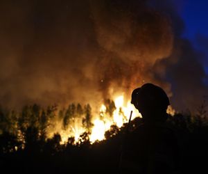 Groza w Portugalii! Tornado ognia i trąba z pyłów