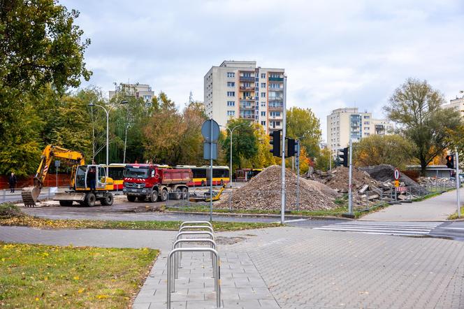 Budowa tramwaju na Stegny – prace przy pętli autobusowej