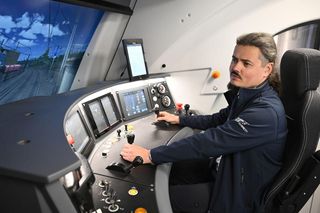 Prezentacja symulatora jazdy lokomotywy Griffin w Gdyni