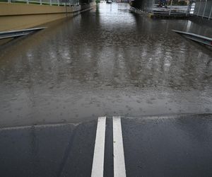 Potężne burze nad Podkarpaciem. Grad, wicher i potoki deszczu, jak w środku lata!
