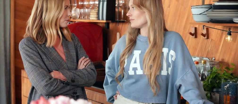 Barwy szczęścia odc. 3002. Dominika (Karolina Chapko), Renata (Anna Mrozowska)