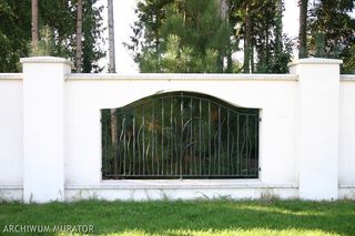 Spór z sąsiadem o granicę działki. Jak sprawdzić granicę działki?