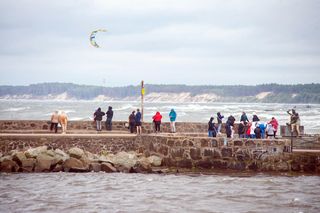 To nadmorskie uzdrowisko cieszy się dużą popularnością w okresie zimowym. Dlaczego warto spędzić tam ferie? 