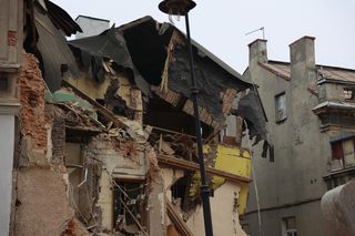 Wznowiono prace przy rozbiórce kamienicy po katastrofie budowlanej w Lublinie