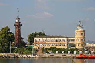 27-metrowa latarnia została oddana do użytku w 1894 roku i przez prawie 100 lat wskazywała statkom drogę do gdańskiego portu.