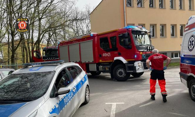 Strażacy uratowali chłopca, który nadział się na metalowy pręt