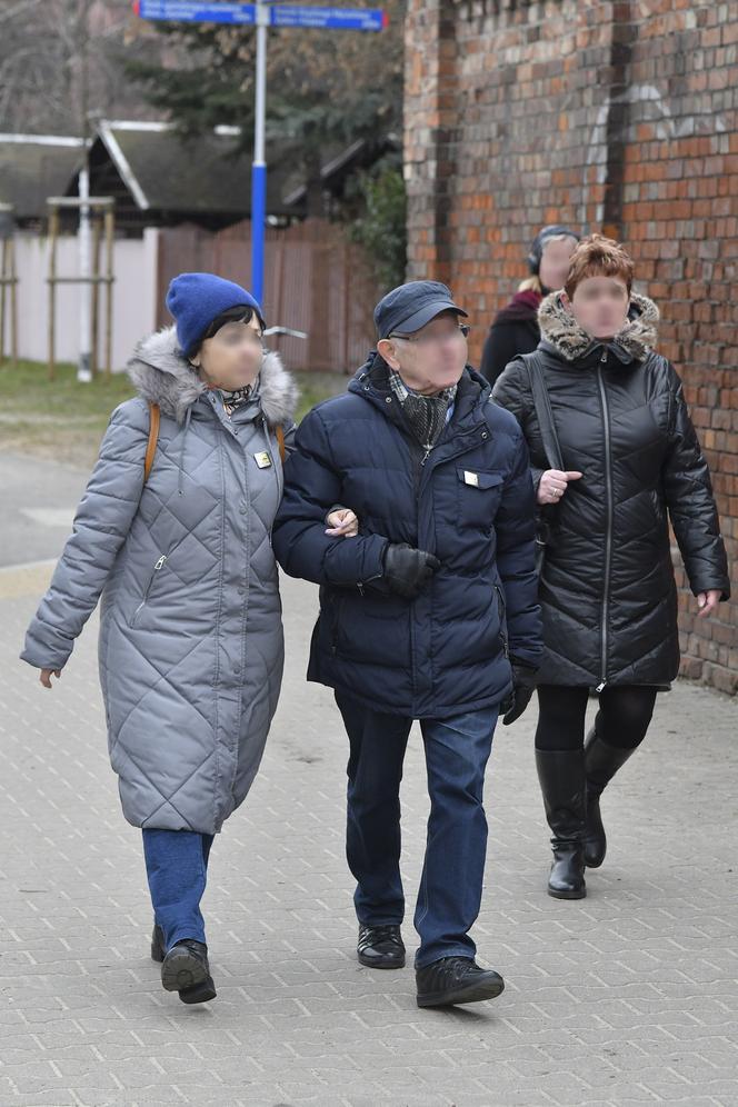 Córkę Lityńskiego pochwali na żydowskim cmentarzu. Grób w kwiatach i kamykach [ZDJĘCIA]