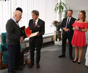 Kolejarz, społecznik, świadek historii! Pan Leon ze Śliwic skończył właśnie 101 lat