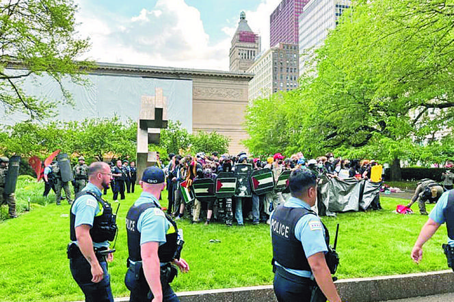 Bez dyplomów przez protesty