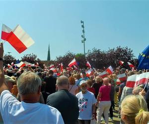 Manifestacja 4 czerwca na placu Solidarności w Szczecinie