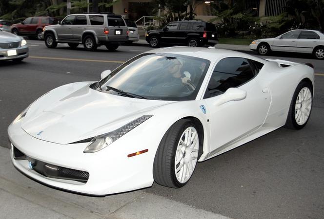 Justin Bieber jeździ Ferrari 458 Italia