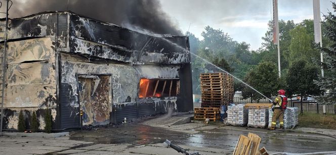 Pożar hali w Siemianowicach Śląskich