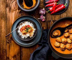 Biorę mięso mielone i 3 marchewki. Znakomite klopsiki w tym sosie to prawdziwa uczta 