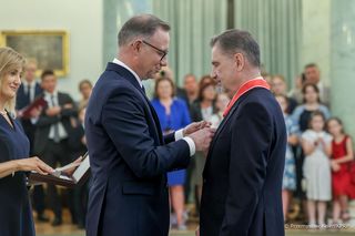 Piotr Duda odznaczony przez Andrzeja Dudę. Prezydent uhonorował więcej znanych osób [ZDJĘCIA]