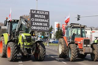 Protest rolników pod Opole. Blokują skrzyżowania i autostradę