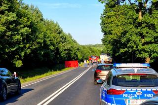 Śmiertelny wypadek pod Sulejowem. Jedna z nastolatek walczy o życie