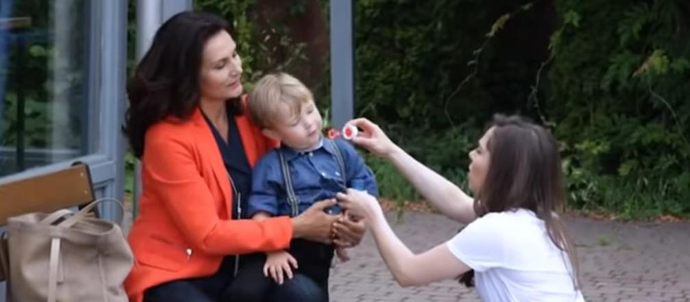 M jak miłość. Ania (Maria Pawłowska), Szymek (Staś Szczypiński), Aleksandra (Małgorzata Pieczyńska)