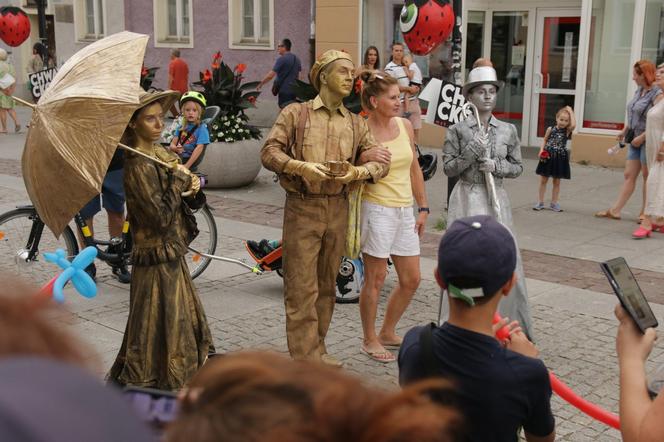 Olsztyński Festiwal Teatrów Ulicznych 2023. Tak bawili się mieszkańcy [ZDJĘCIA]