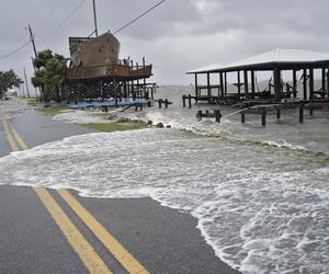 Huragan Debby wyrzucił na plaże kokainę wartą milion