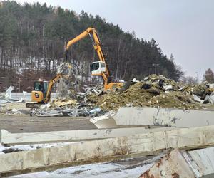 Rozbiórka supermarketu Tesco przy ulicy Kcyńskiej. Tu był HIT - pierwszy hipermarket w Trójmieście