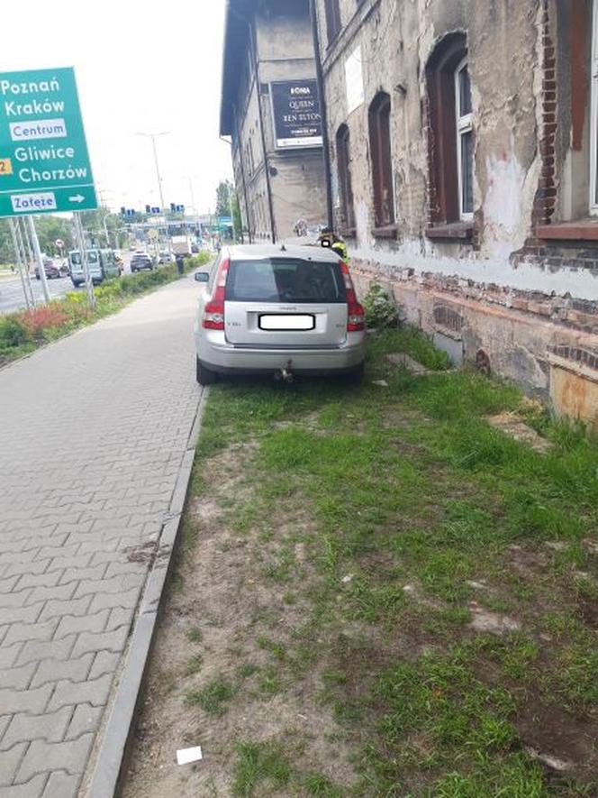 "Najlepsi" kierowcy są w Katowicach. A jak świetnie parkują! I jeszcze są potem zdziwieni mandatami