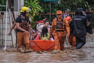 Tajfun nad Filipinami. Nie żyje co najmniej 26 osób