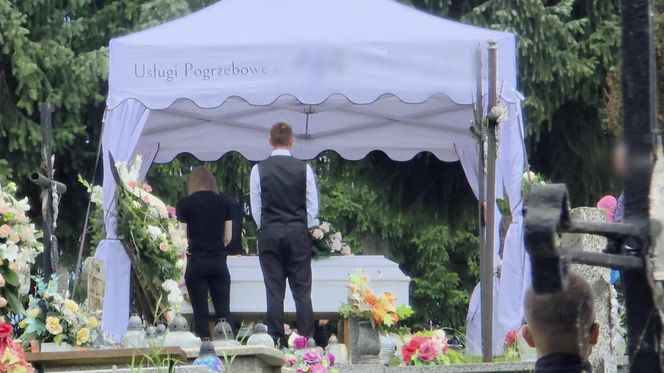 Pogrzeb 14-letniej Julii, która zginęła w pożarze