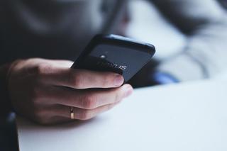 Pomogą seniorom z Leszna. Od maja rusza dla nich telefon zaufania