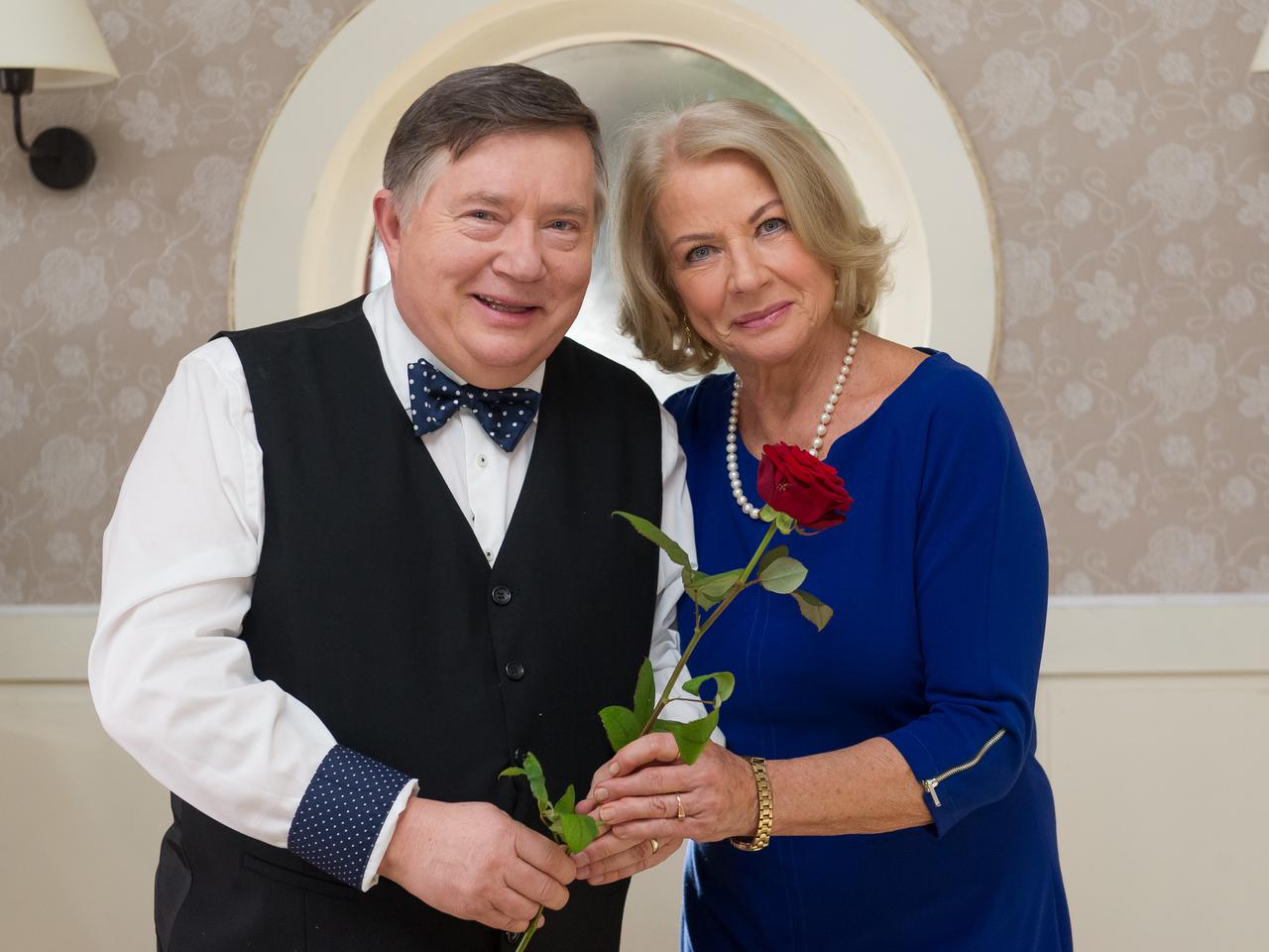 Na Wspólnej odcinek 2500, Włodek (Mieczysław Hryniewicz), Marysia (Bożena Dykiel)