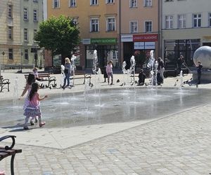 Fontanna posadzkowa na Rynku w Dzierżoniowie