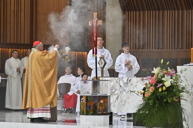 Warszawa żegna papieża Franciszka. Poruszające wpisy w Archikatedrze