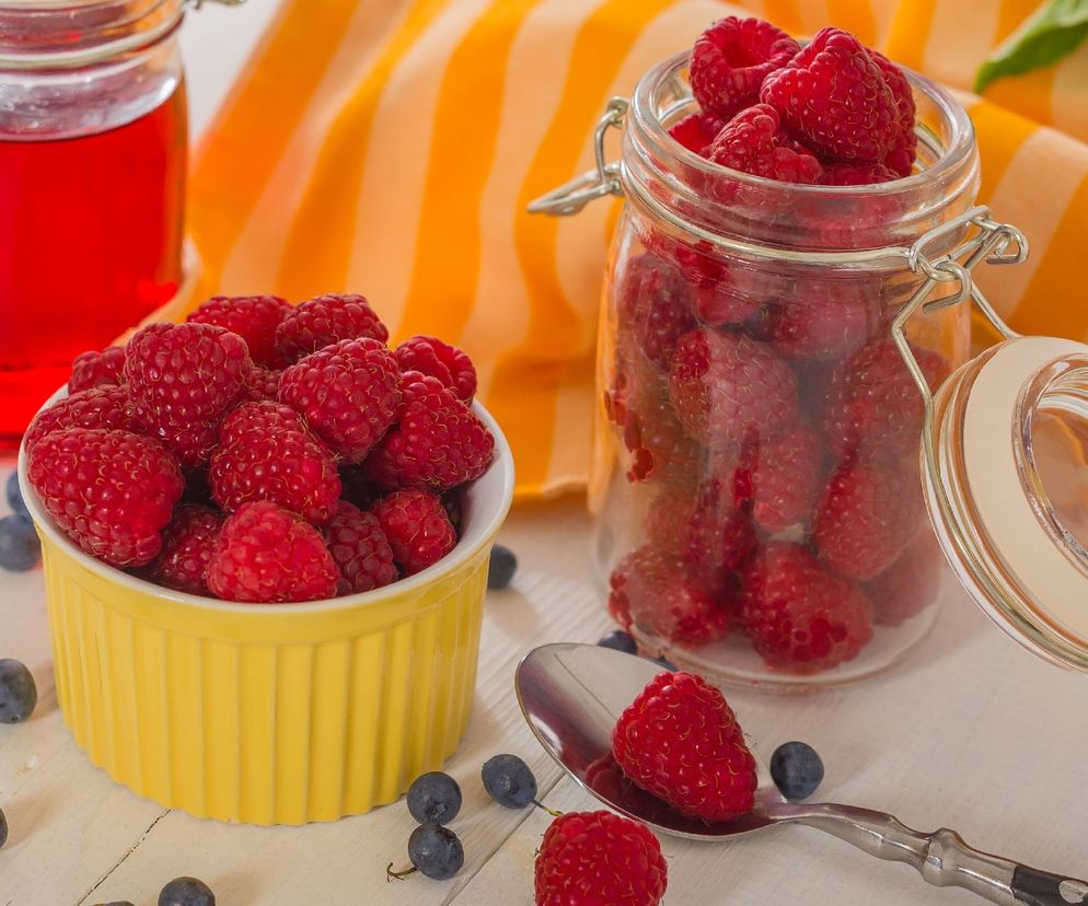 Sok z malin: przepis babci na domowy sok malinowy