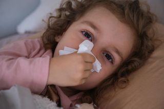 Zatkany nos? Pan Tabletka poleca swój „katarkiller”. „Genialny, prosty”, ale może też szokować