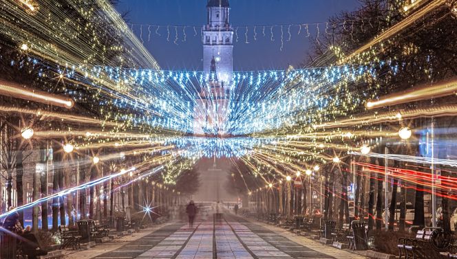 Świąteczne iluminacje w Częstochowie gotowe na jarmark bożonarodzeniowy