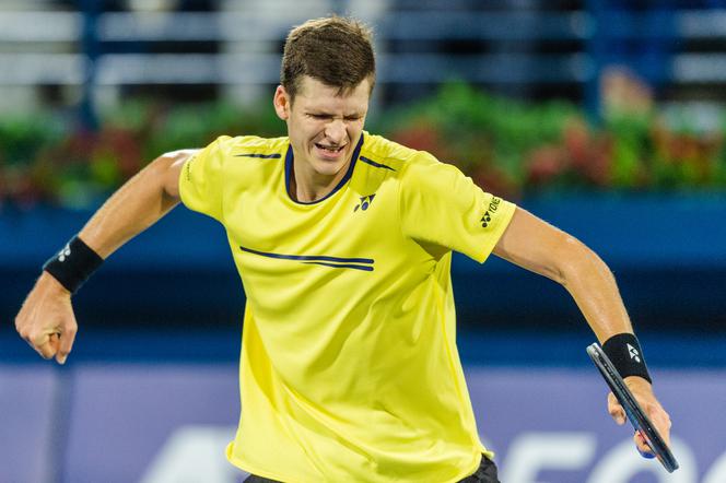 Hubert Hurkacz grał z Novakiem Djokoviciem na French Open, lider rankingu ATP wygrał pewnie, 3:0.