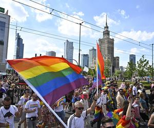 Parada Równości przeszła ulicami Warszawy. Tłumy uczestników