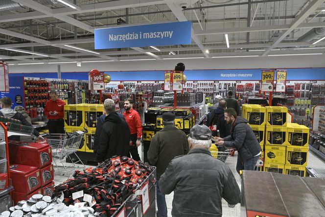 Wielkie otwarcie sklepu szwedzkiego giganta w Warszawie. Były gigantyczne promocje i długie kolejki